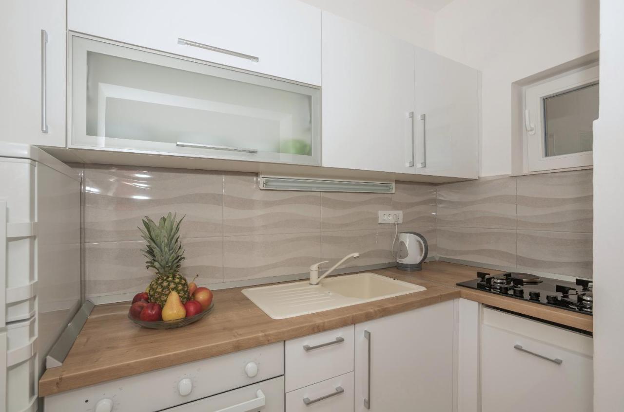 Apartman Pinto Makarska Exterior photo